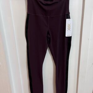 RHONE Brown Berry High-Waist Leggings with Black Side Trim